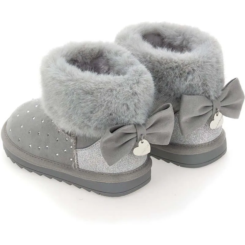 Girls Grey Boots ONE SIZE?