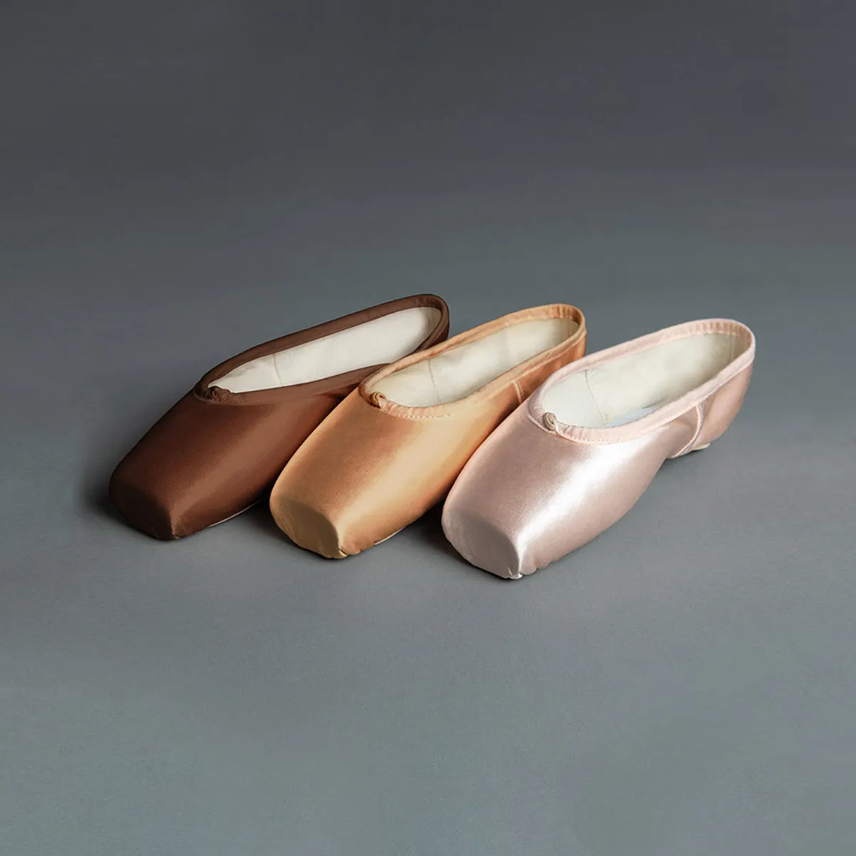 Suffolk Stellar Pointe Shoes - Standard Shank Brown